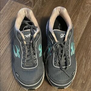 Goex Women's Charcoal and Aqua Sneakers